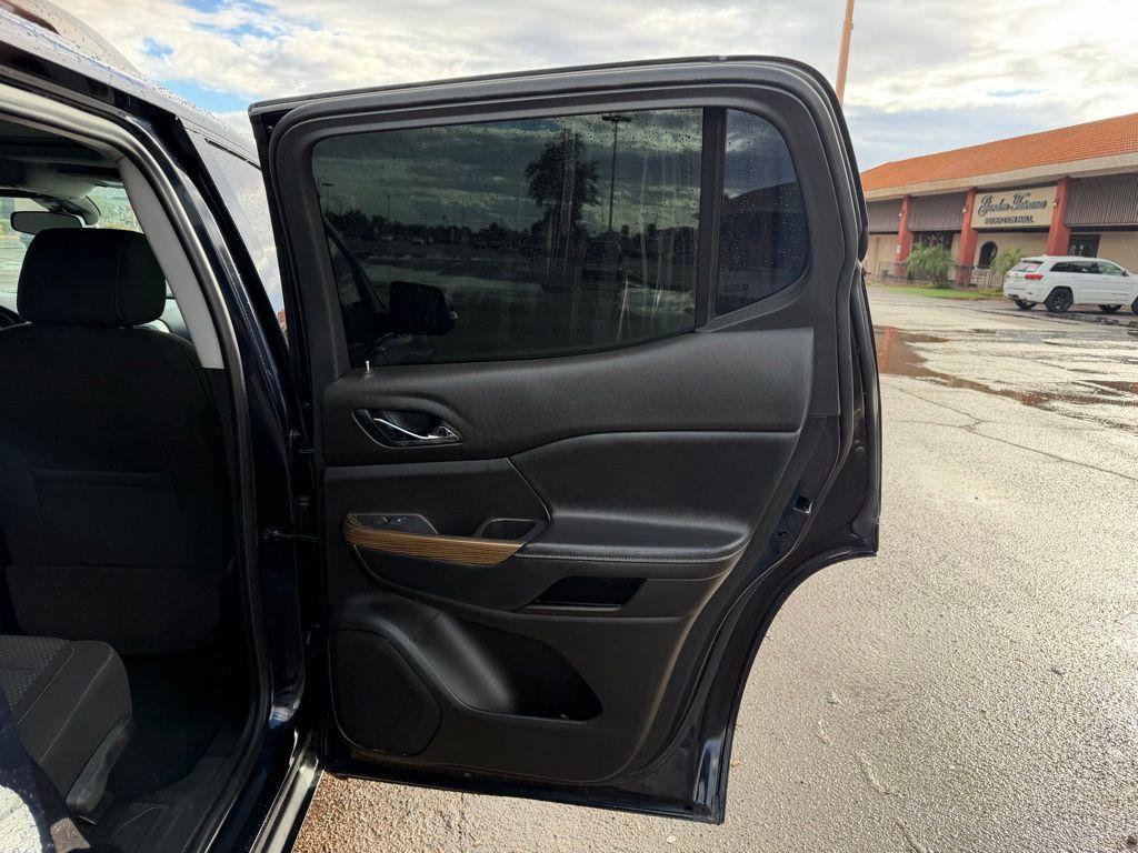 used 2021 GMC Acadia car, priced at $19,900