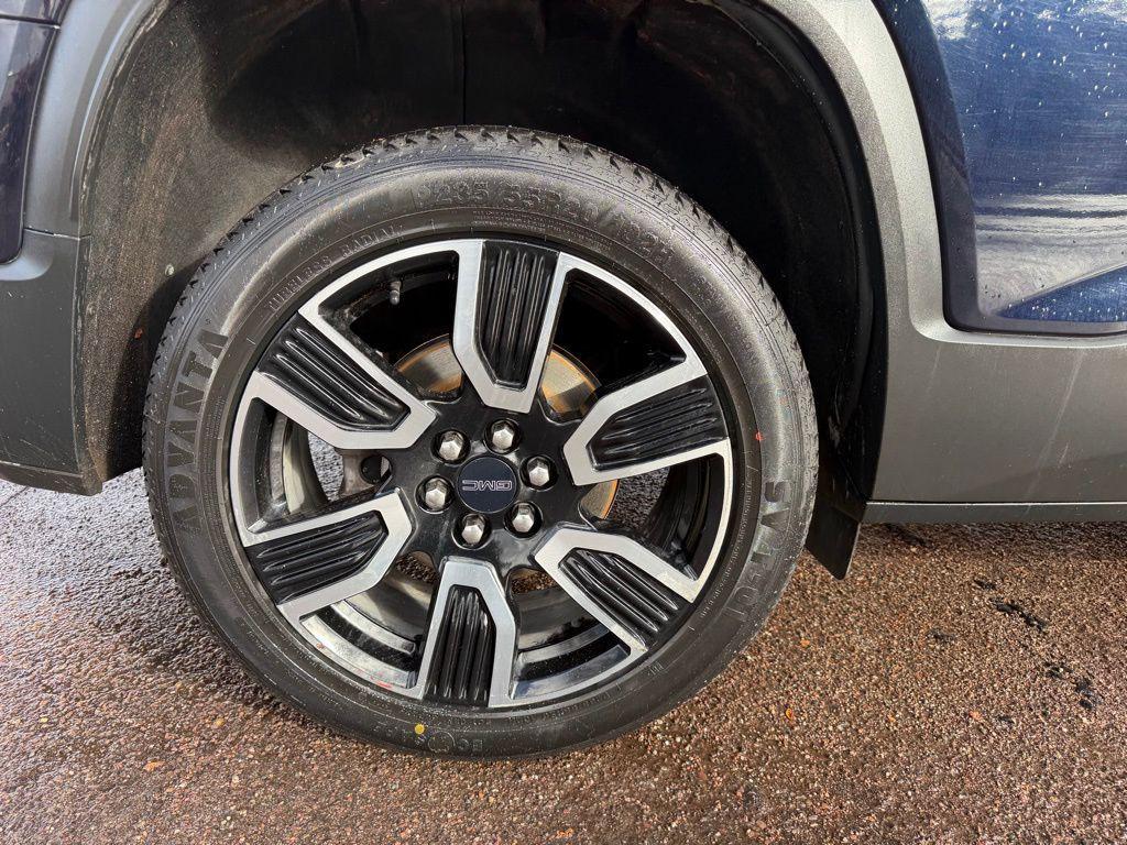 used 2021 GMC Acadia car, priced at $19,900