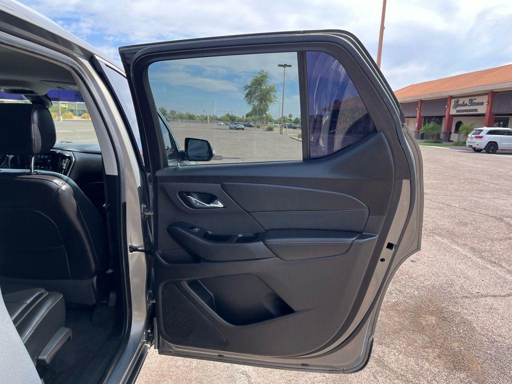 used 2018 Chevrolet Traverse car, priced at $15,500