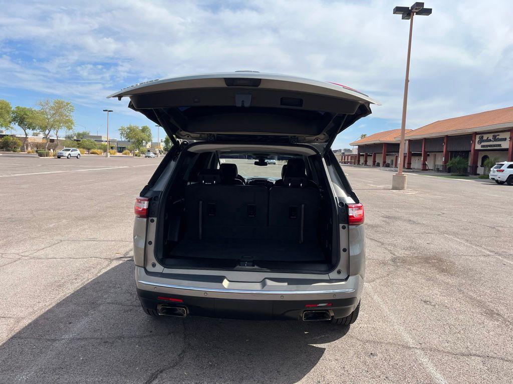 used 2018 Chevrolet Traverse car, priced at $15,500