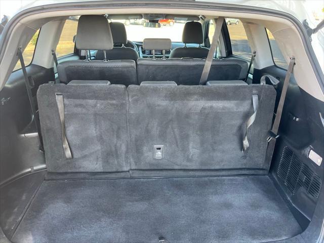 used 2019 Toyota Highlander car, priced at $25,995
