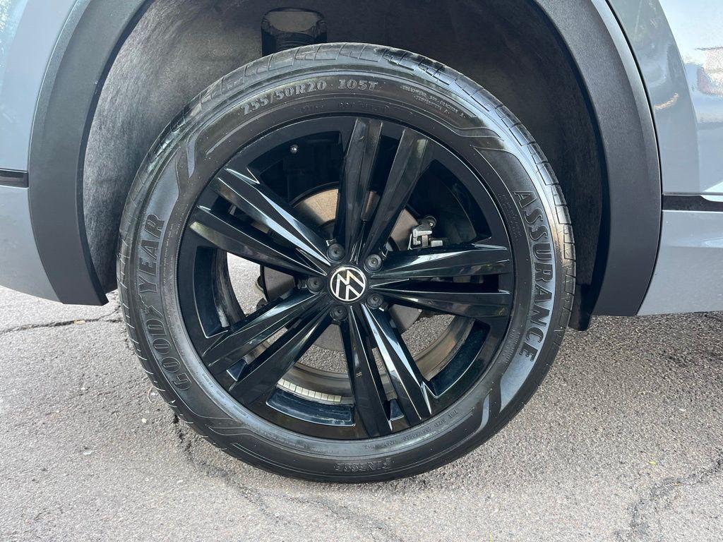 used 2023 Volkswagen Atlas Cross Sport car, priced at $27,995