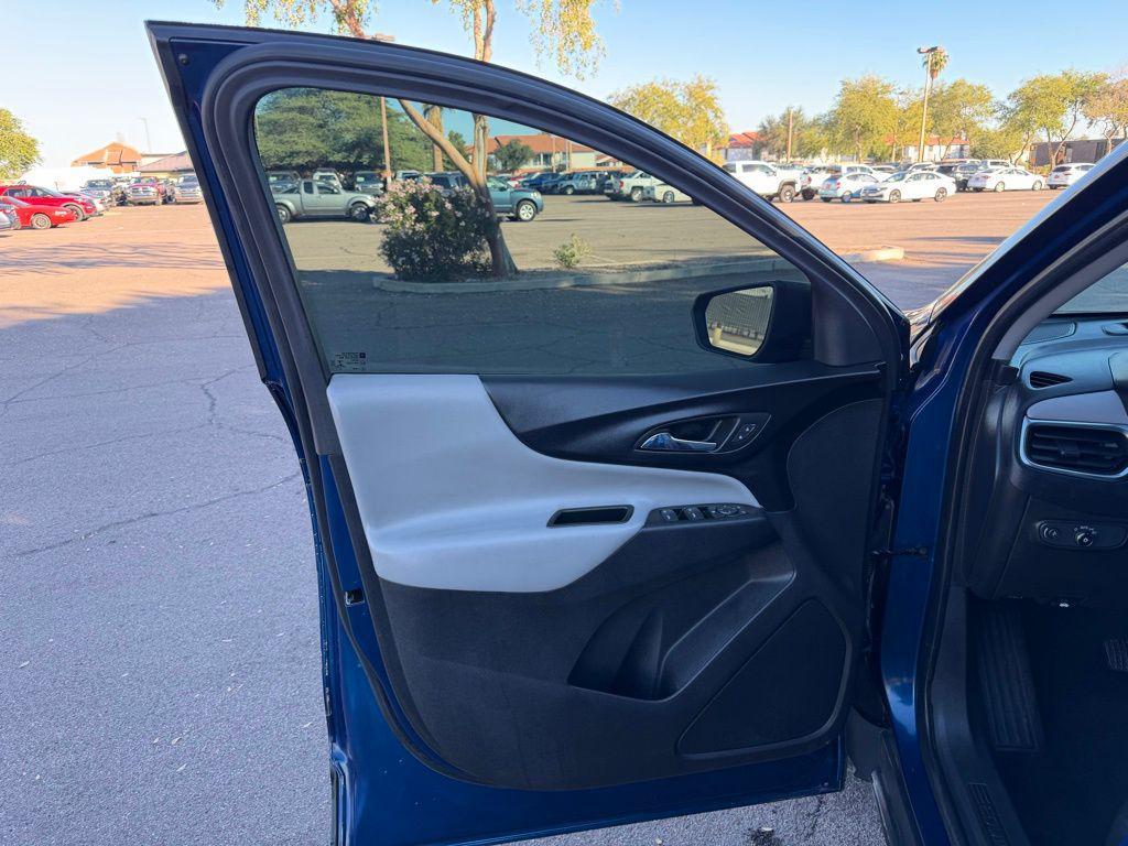 used 2023 Chevrolet Equinox car, priced at $20,990