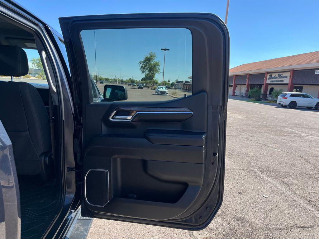 used 2023 GMC Sierra 1500 car, priced at $39,995