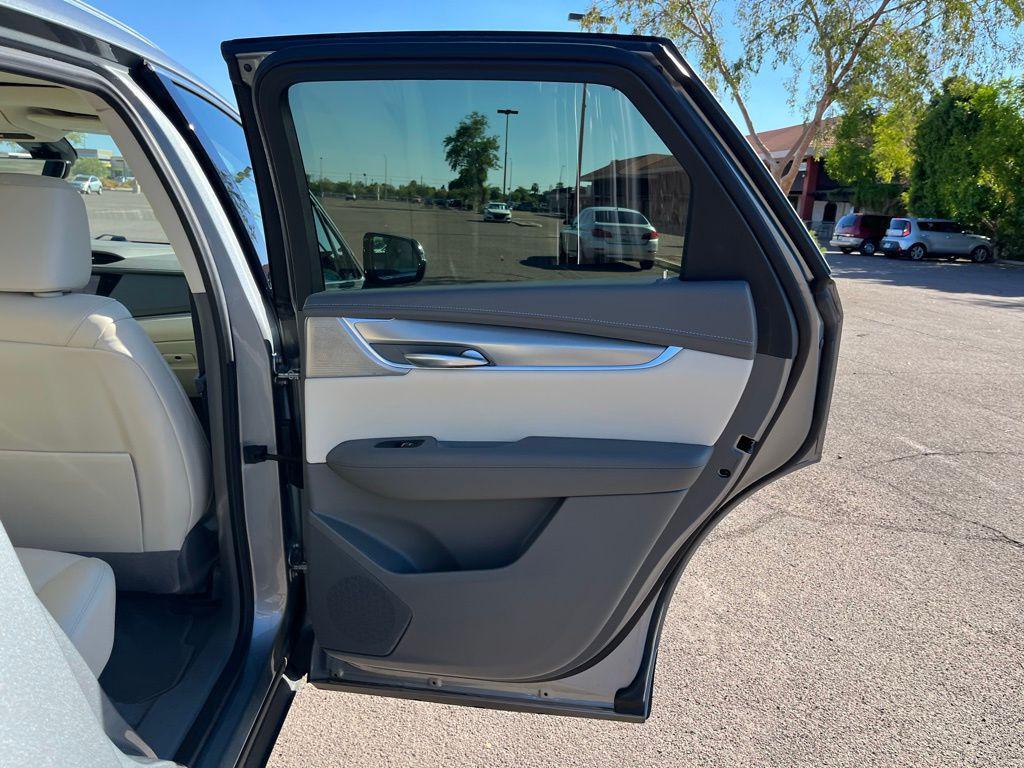 used 2024 Cadillac XT5 car, priced at $39,500