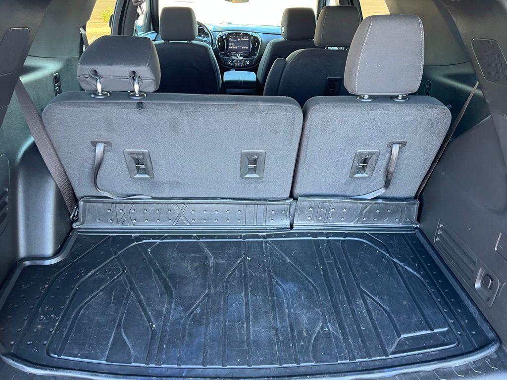 used 2022 Chevrolet Traverse car, priced at $23,995