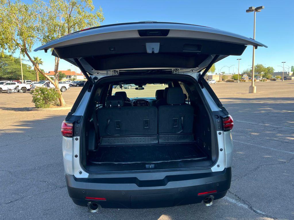 used 2022 Chevrolet Traverse car, priced at $23,995
