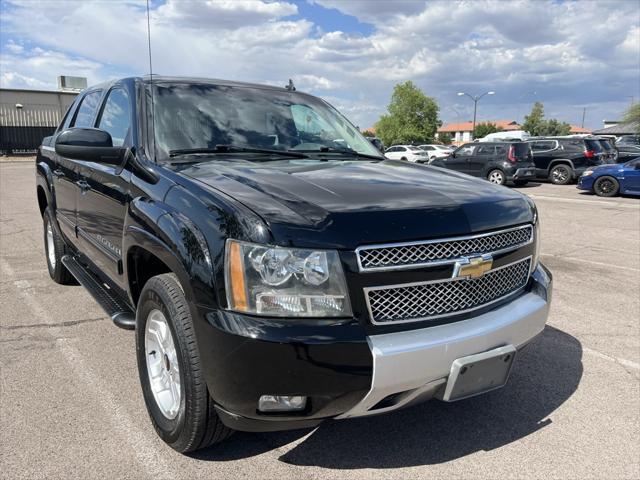 used 2009 Chevrolet Avalanche car, priced at $23,900