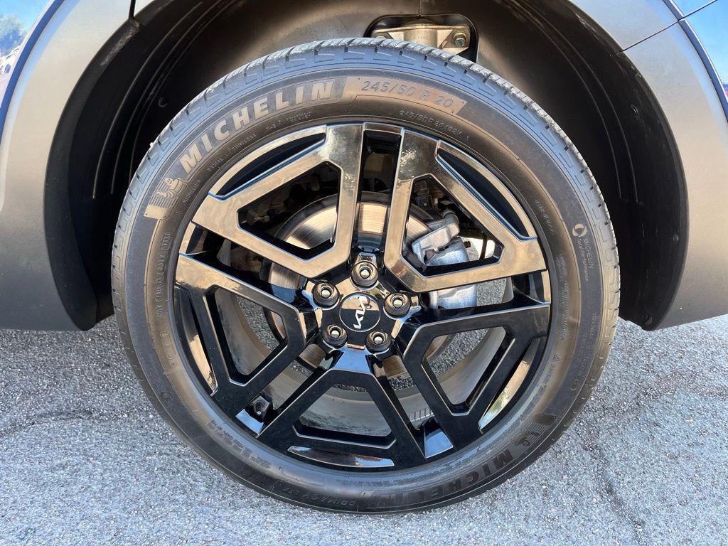 used 2024 Kia Telluride car, priced at $43,900