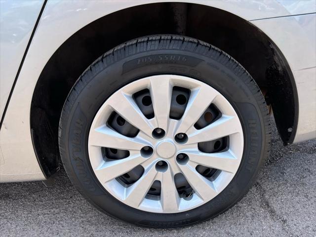 used 2014 Nissan Sentra car, priced at $8,900
