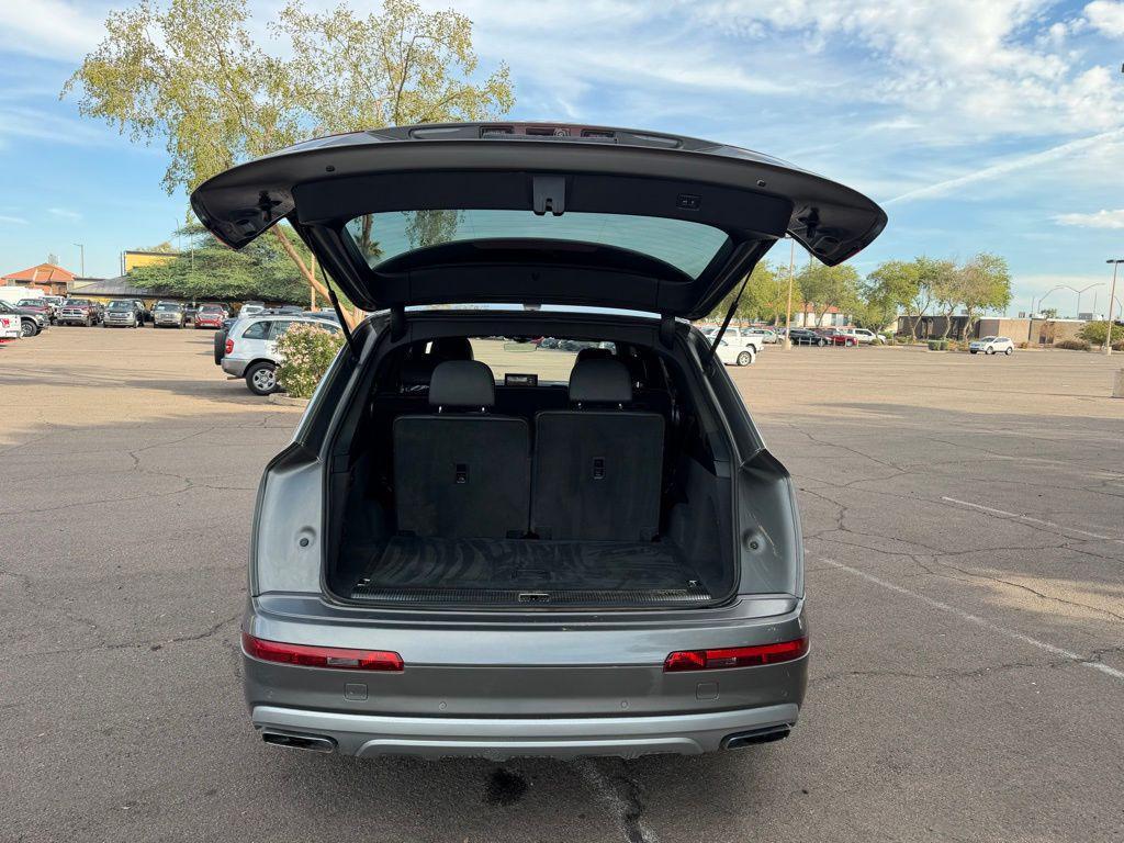 used 2017 Audi Q7 car, priced at $18,995