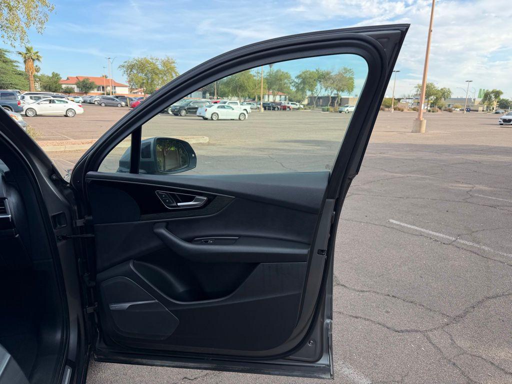 used 2017 Audi Q7 car, priced at $18,995