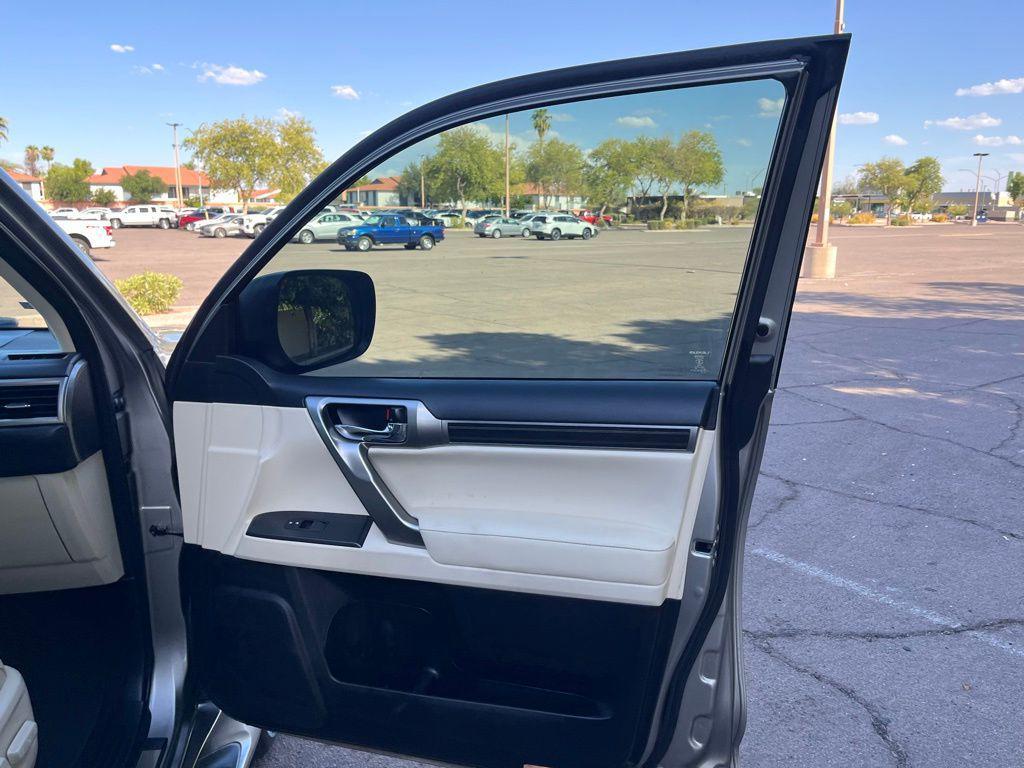 used 2023 Lexus GX 460 car, priced at $59,888