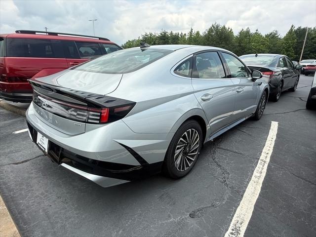 new 2025 Hyundai Sonata Hybrid car, priced at $32,303