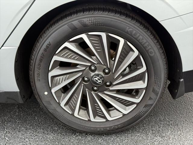 new 2025 Hyundai Sonata Hybrid car, priced at $38,542