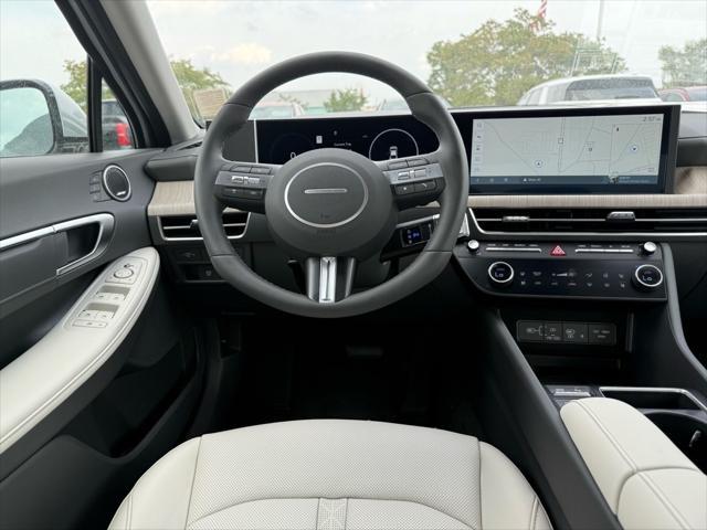new 2025 Hyundai Sonata Hybrid car, priced at $38,542