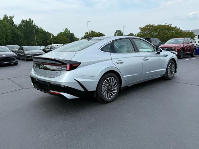 new 2025 Hyundai Sonata Hybrid car, priced at $38,542