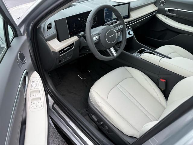 new 2025 Hyundai Sonata Hybrid car, priced at $38,542