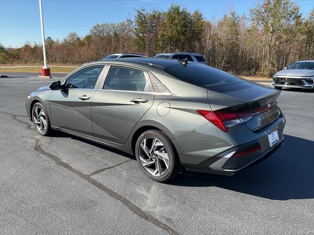 new 2024 Hyundai Elantra car, priced at $25,260