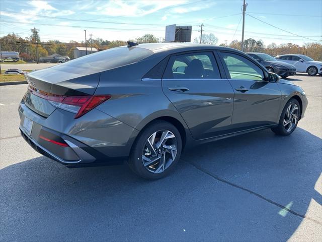 new 2024 Hyundai Elantra car, priced at $25,260