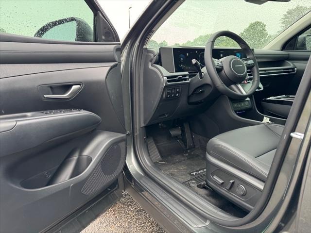 new 2025 Hyundai TUCSON Hybrid car, priced at $37,599