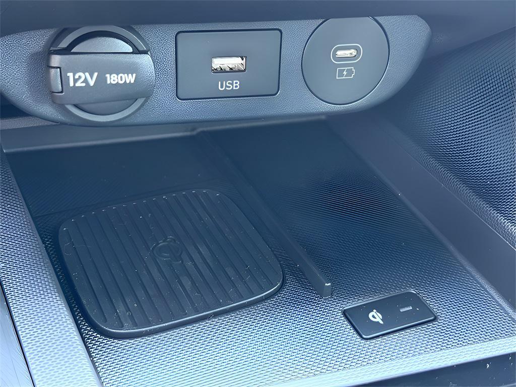 new 2025 Hyundai Elantra car, priced at $24,091