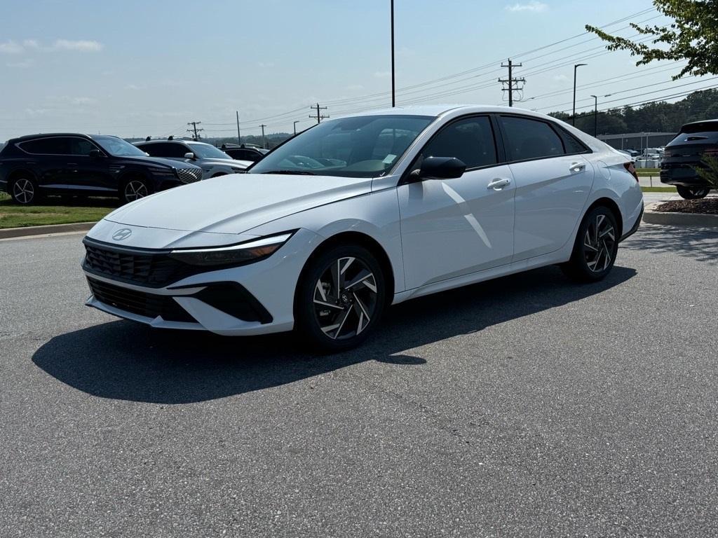 new 2025 Hyundai Elantra car, priced at $23,091