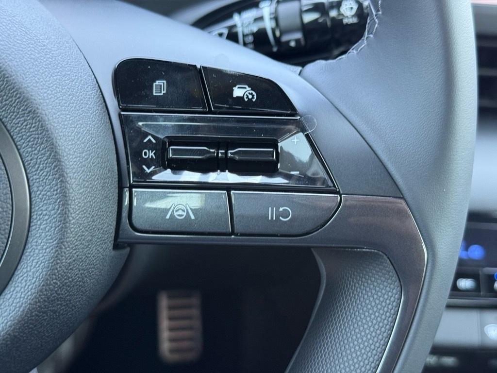 new 2025 Hyundai Elantra car, priced at $23,091