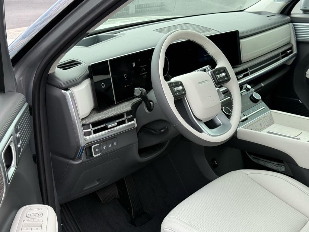 new 2025 Hyundai Santa Fe car, priced at $47,402