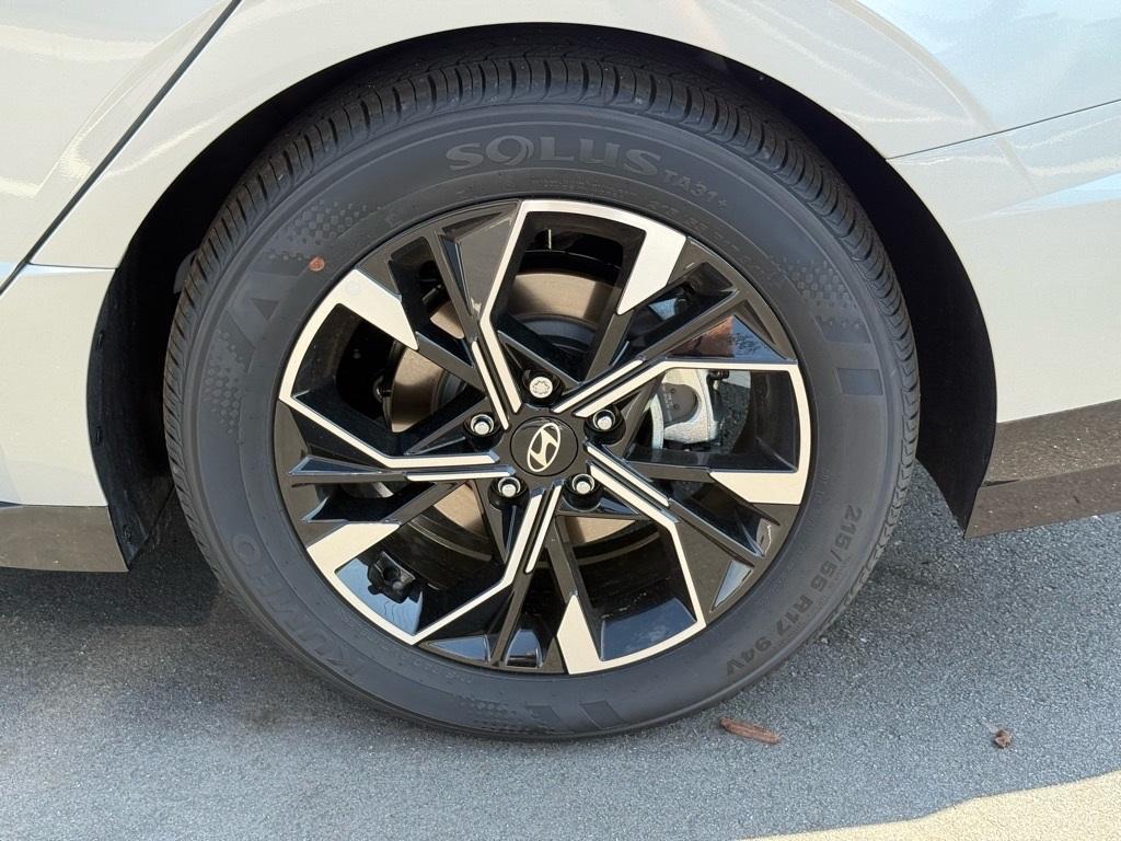 new 2025 Hyundai Sonata car, priced at $29,991