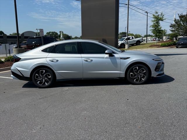 new 2025 Hyundai Sonata car, priced at $29,991