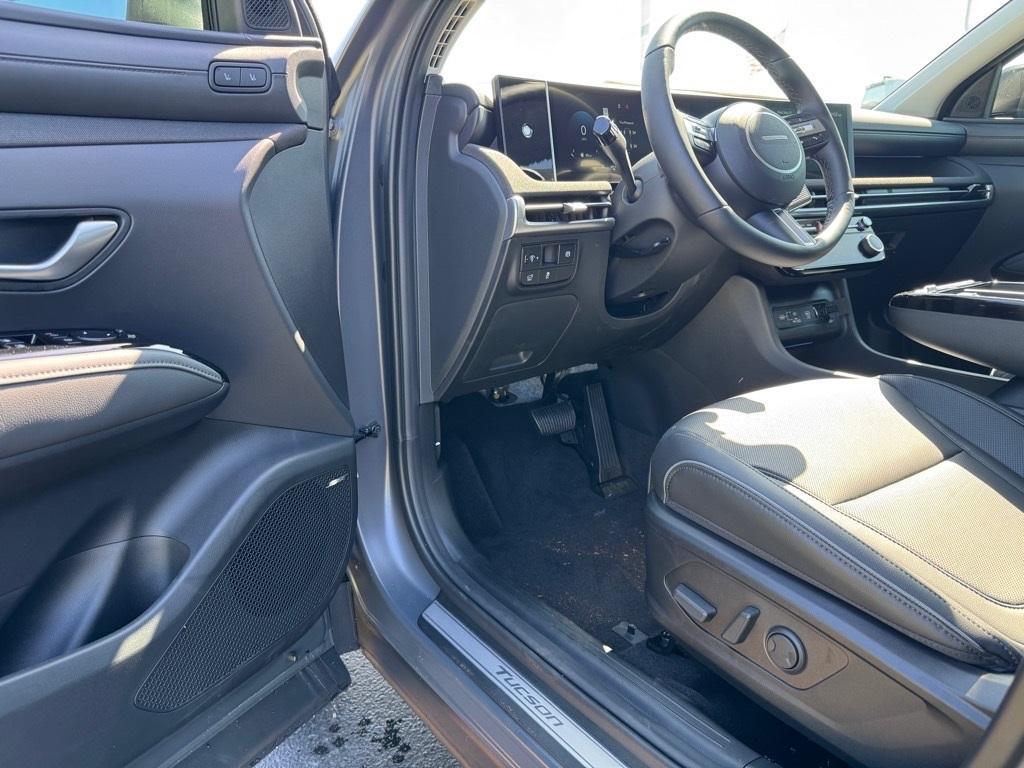 new 2025 Hyundai Tucson car, priced at $41,587