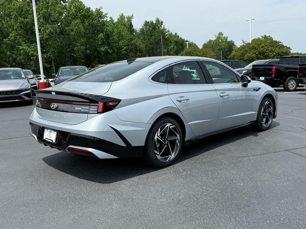 new 2025 Hyundai Sonata car, priced at $31,633