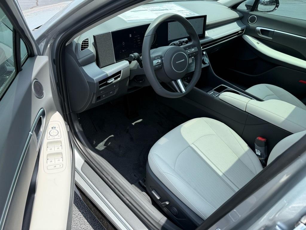 new 2025 Hyundai Sonata car, priced at $31,633