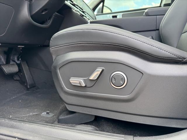 new 2025 Hyundai Santa Fe car, priced at $40,880