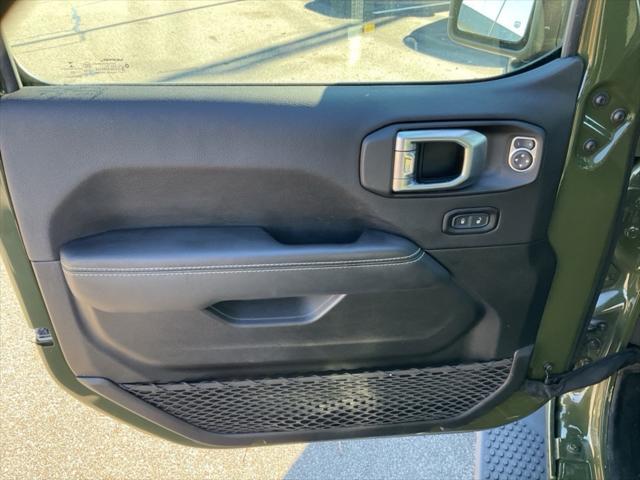 used 2022 Jeep Wrangler Unlimited car, priced at $33,366