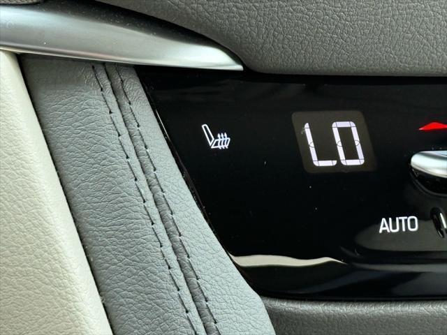 used 2024 Cadillac XT5 car, priced at $40,000