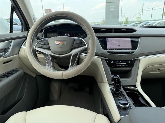 used 2024 Cadillac XT5 car, priced at $40,000