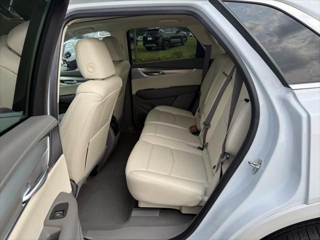 used 2024 Cadillac XT5 car, priced at $40,000