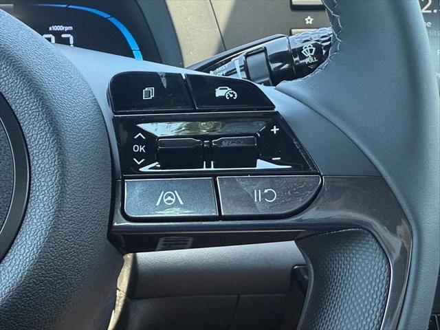 new 2025 Hyundai Elantra car, priced at $24,326