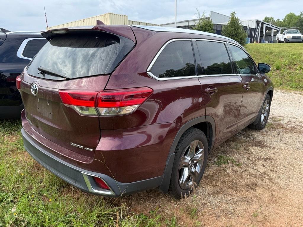 used 2017 Toyota Highlander car, priced at $21,014