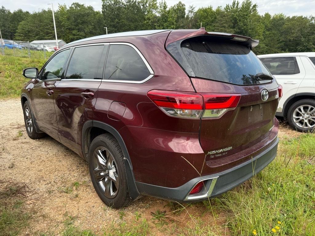 used 2017 Toyota Highlander car, priced at $21,014