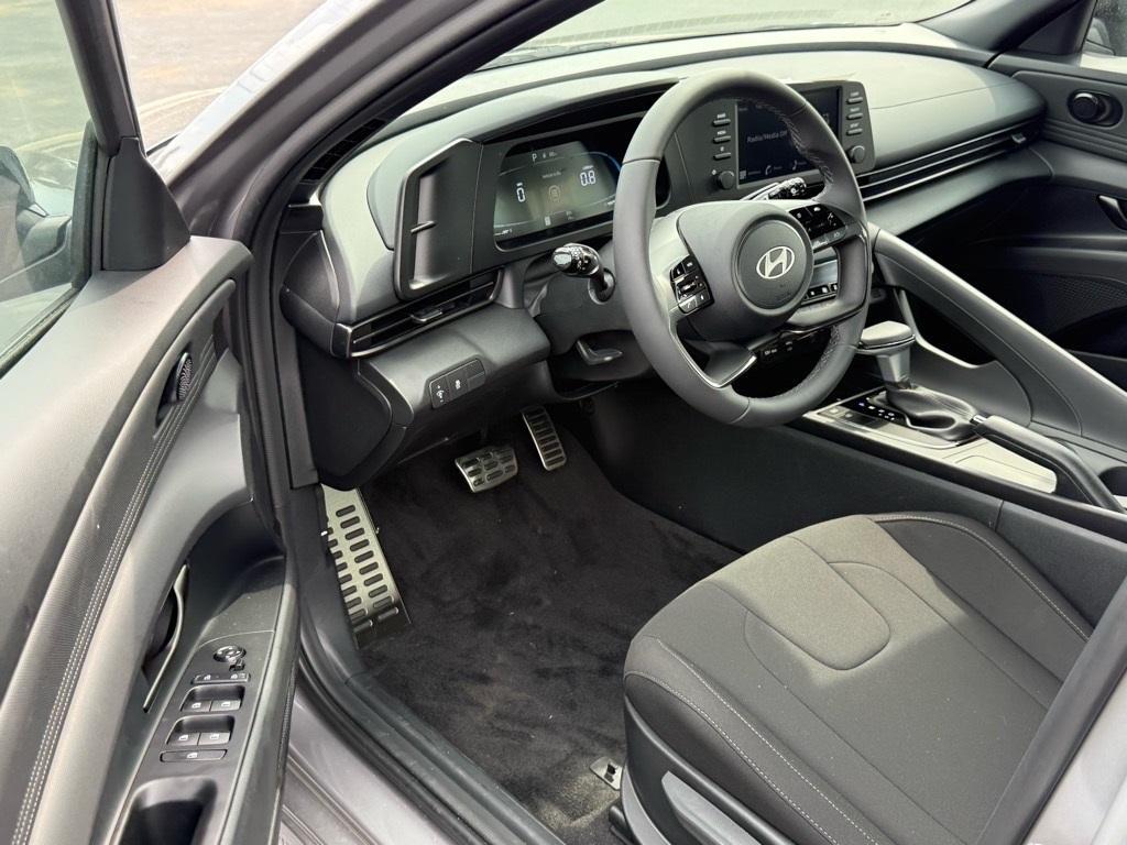 new 2025 Hyundai Elantra car, priced at $24,289