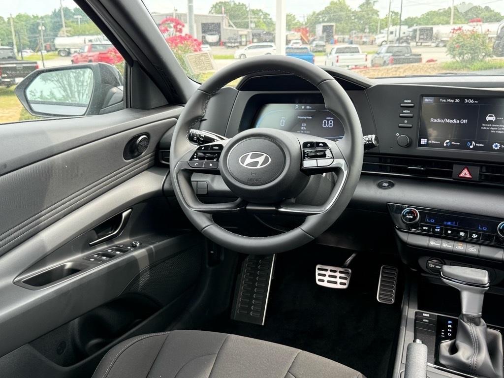 new 2025 Hyundai Elantra car, priced at $24,289
