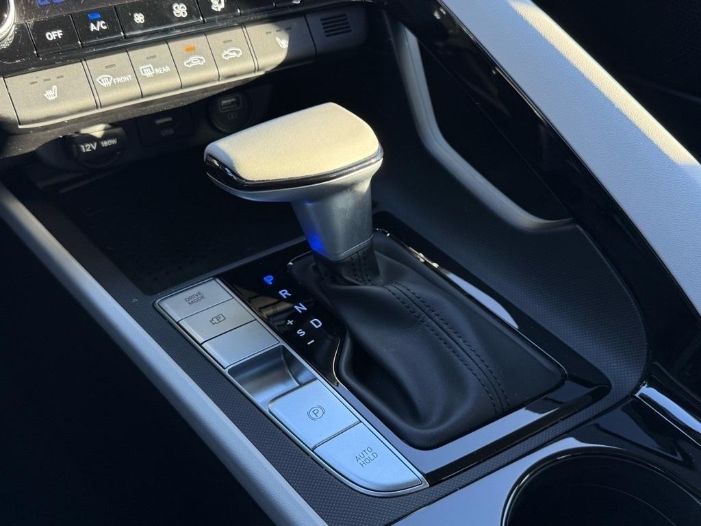 used 2023 Hyundai Elantra car, priced at $20,914