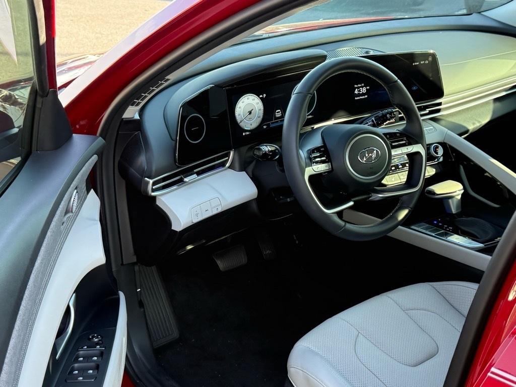 used 2023 Hyundai Elantra car, priced at $20,914