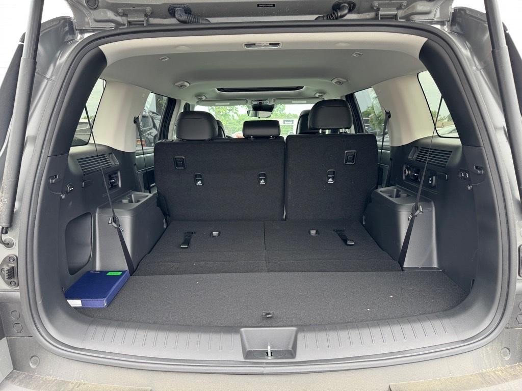 new 2025 Hyundai Santa Fe car, priced at $40,172