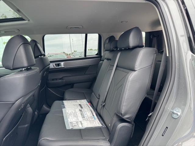 new 2025 Hyundai Santa Fe car, priced at $40,172