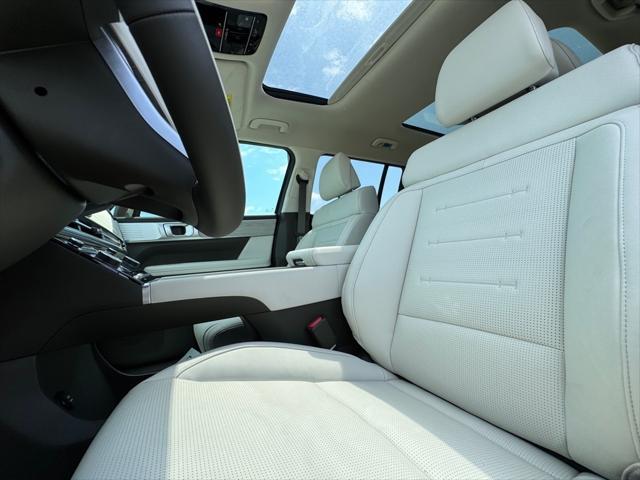 new 2025 Hyundai Santa Fe car, priced at $47,499