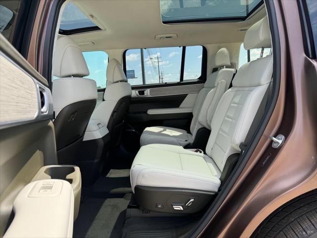 new 2025 Hyundai Santa Fe car, priced at $47,499